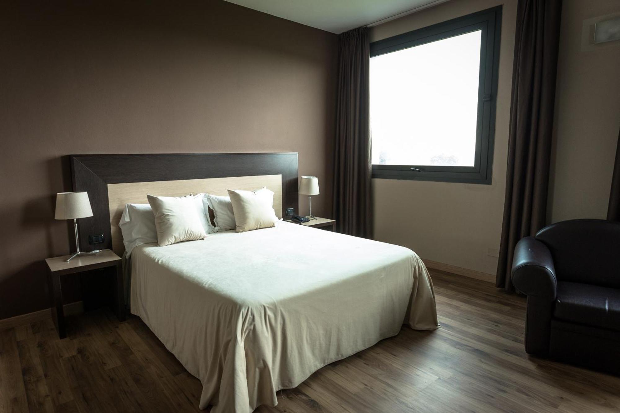 Hotel Don Camillo بريشيلّو المظهر الخارجي الصورة