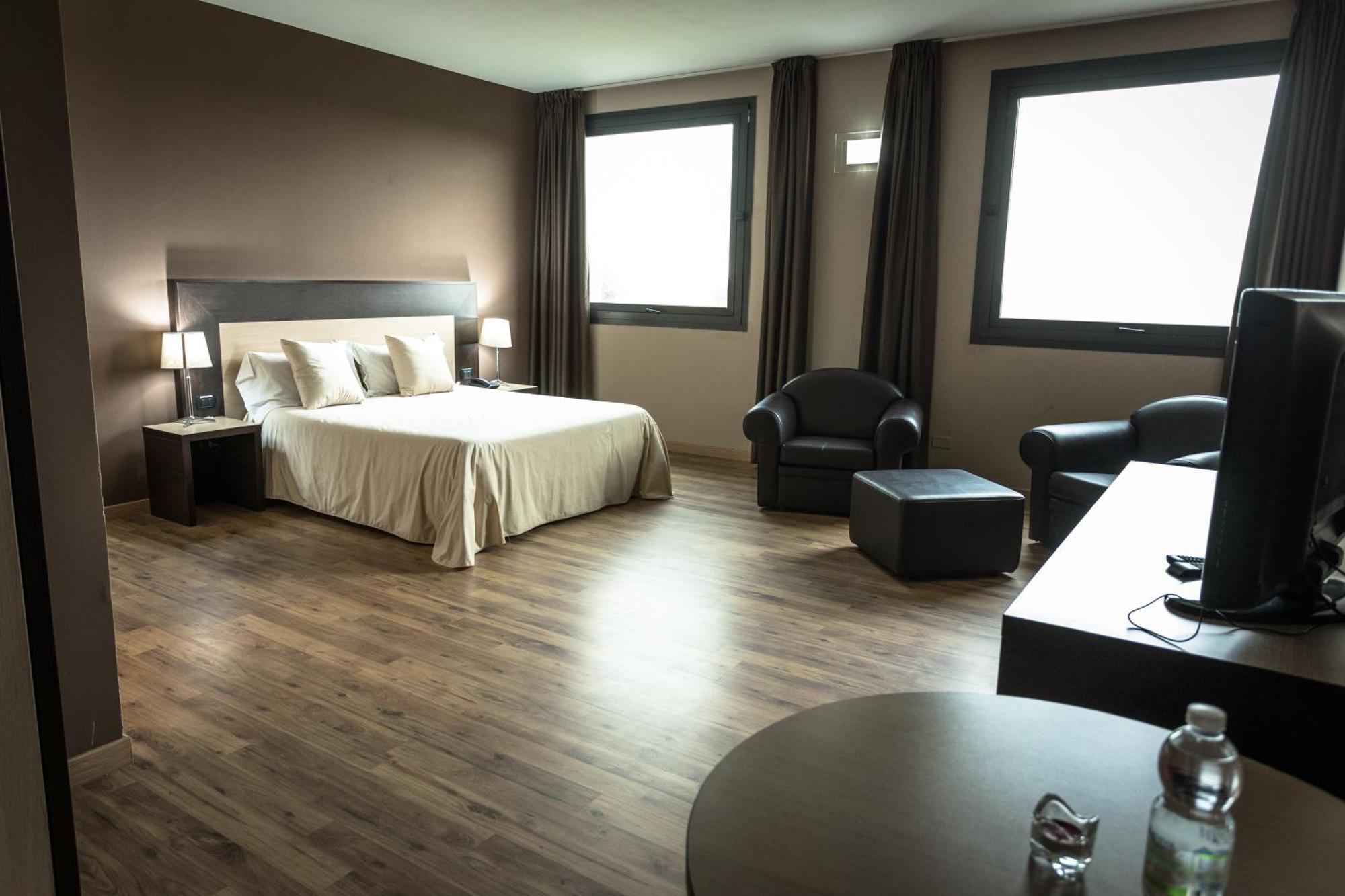 Hotel Don Camillo بريشيلّو المظهر الخارجي الصورة