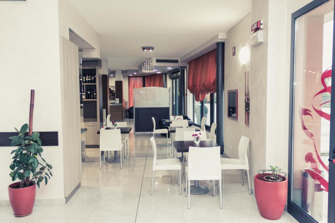 Hotel Don Camillo بريشيلّو المظهر الخارجي الصورة