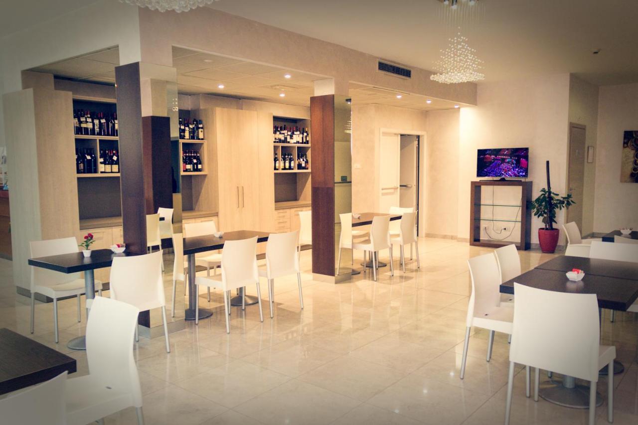 Hotel Don Camillo بريشيلّو المظهر الخارجي الصورة
