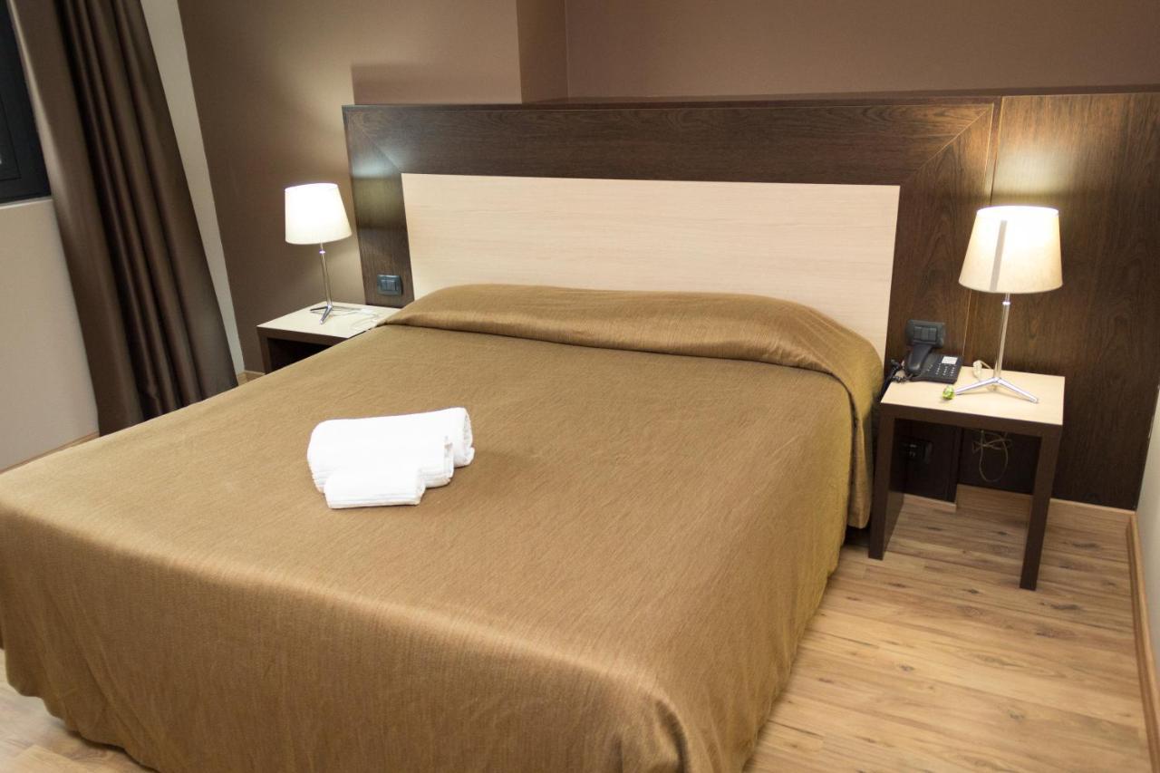 Hotel Don Camillo بريشيلّو المظهر الخارجي الصورة