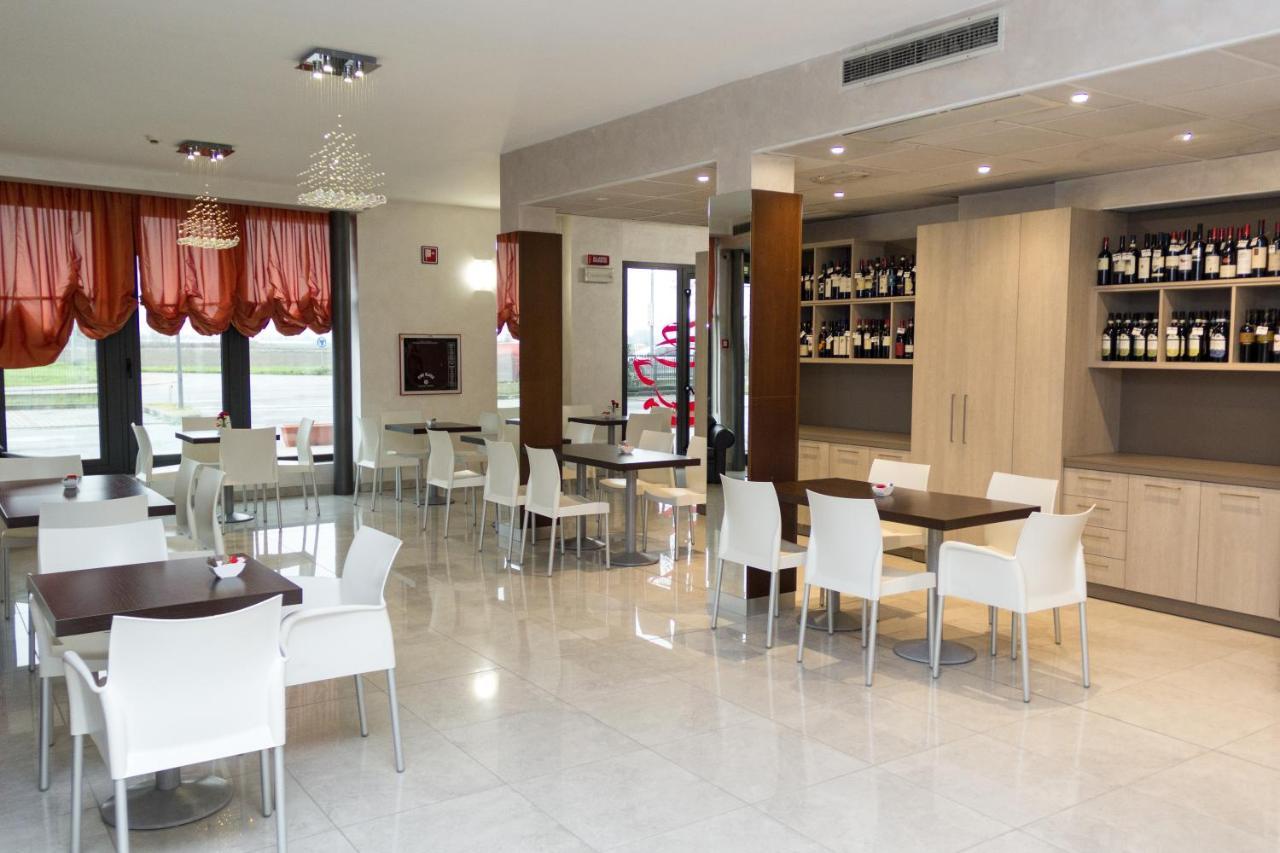 Hotel Don Camillo بريشيلّو المظهر الخارجي الصورة